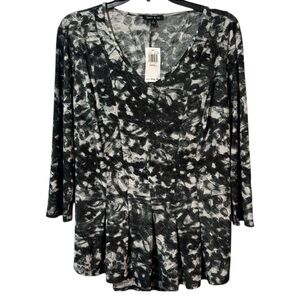 Sami & Jo Top Black & Grey V-Neck 3/4 Sleeve Pleated Hemline in Size S‎  NWT